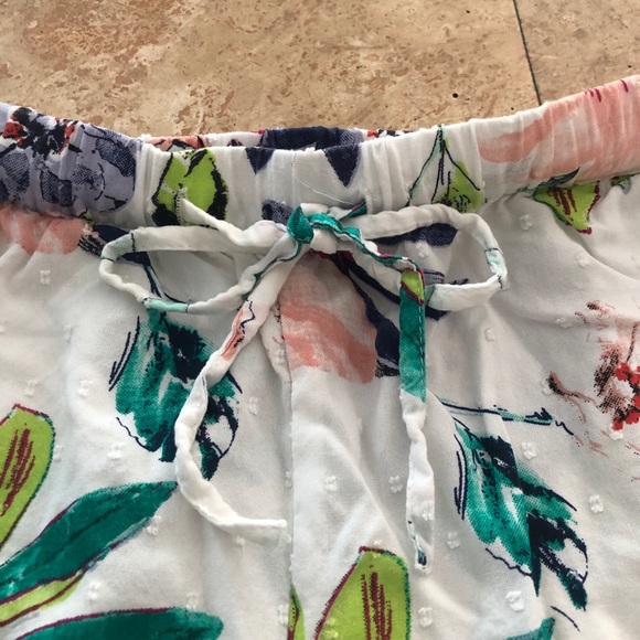 NWOT Women’s Floral Pajama Shorts - Picture 2 of 8